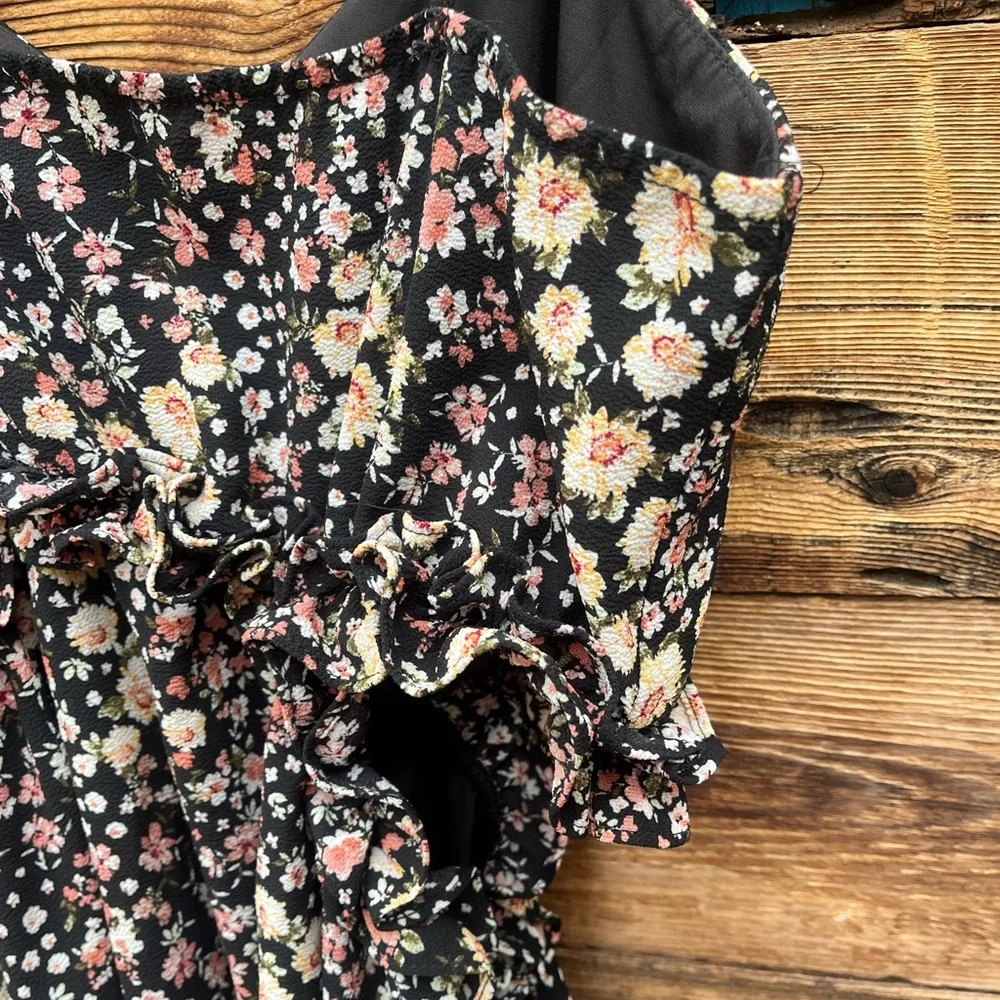 PRIVY | Black and White Floral Mini Dress M